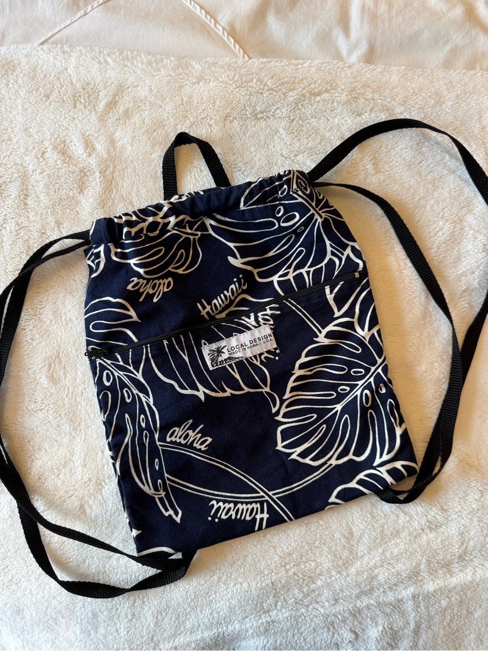Aloha Leaf Drawstring Backpack - Navy & White
